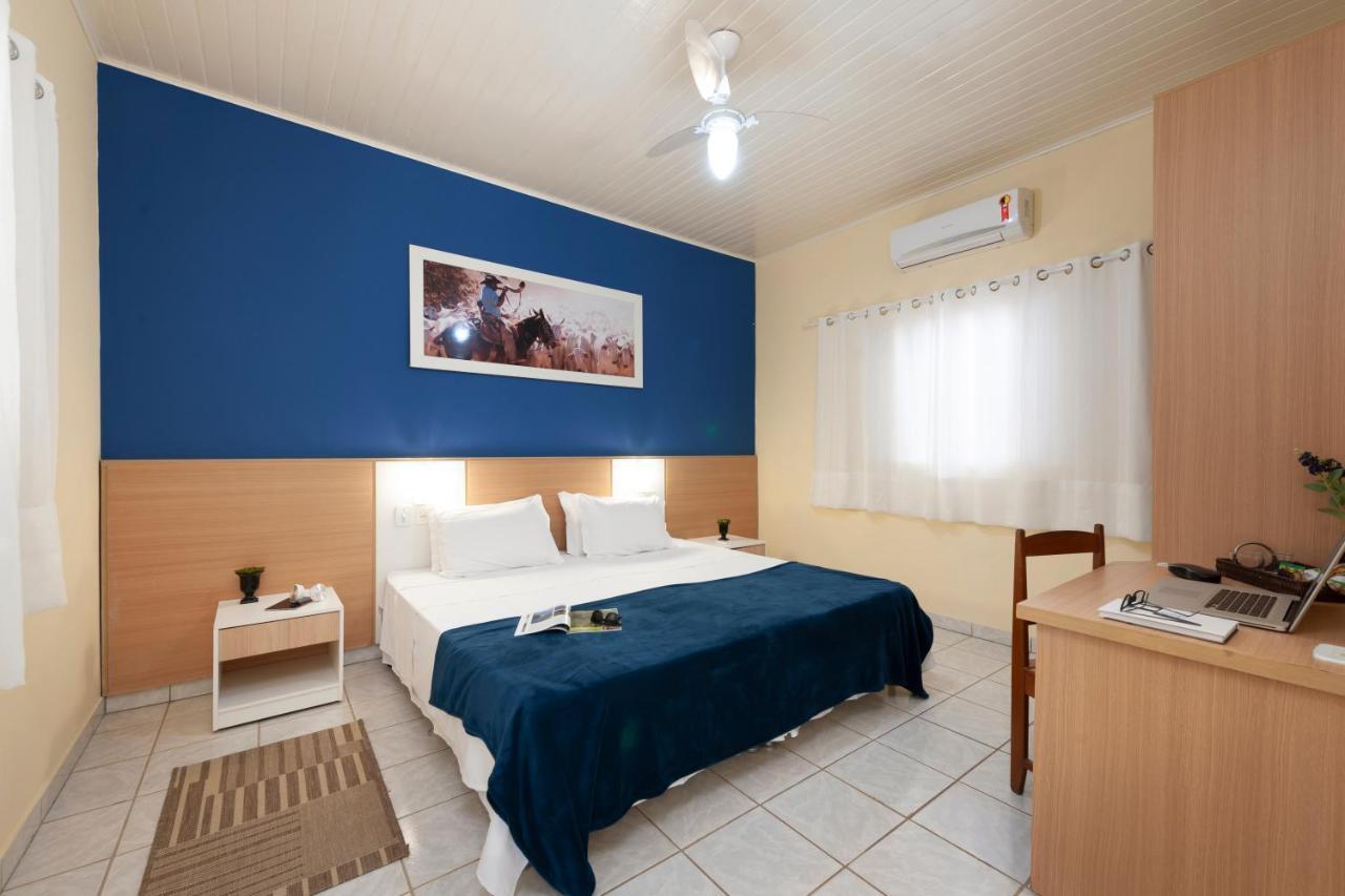 Pousada Rio Claro Poconé Exterior photo